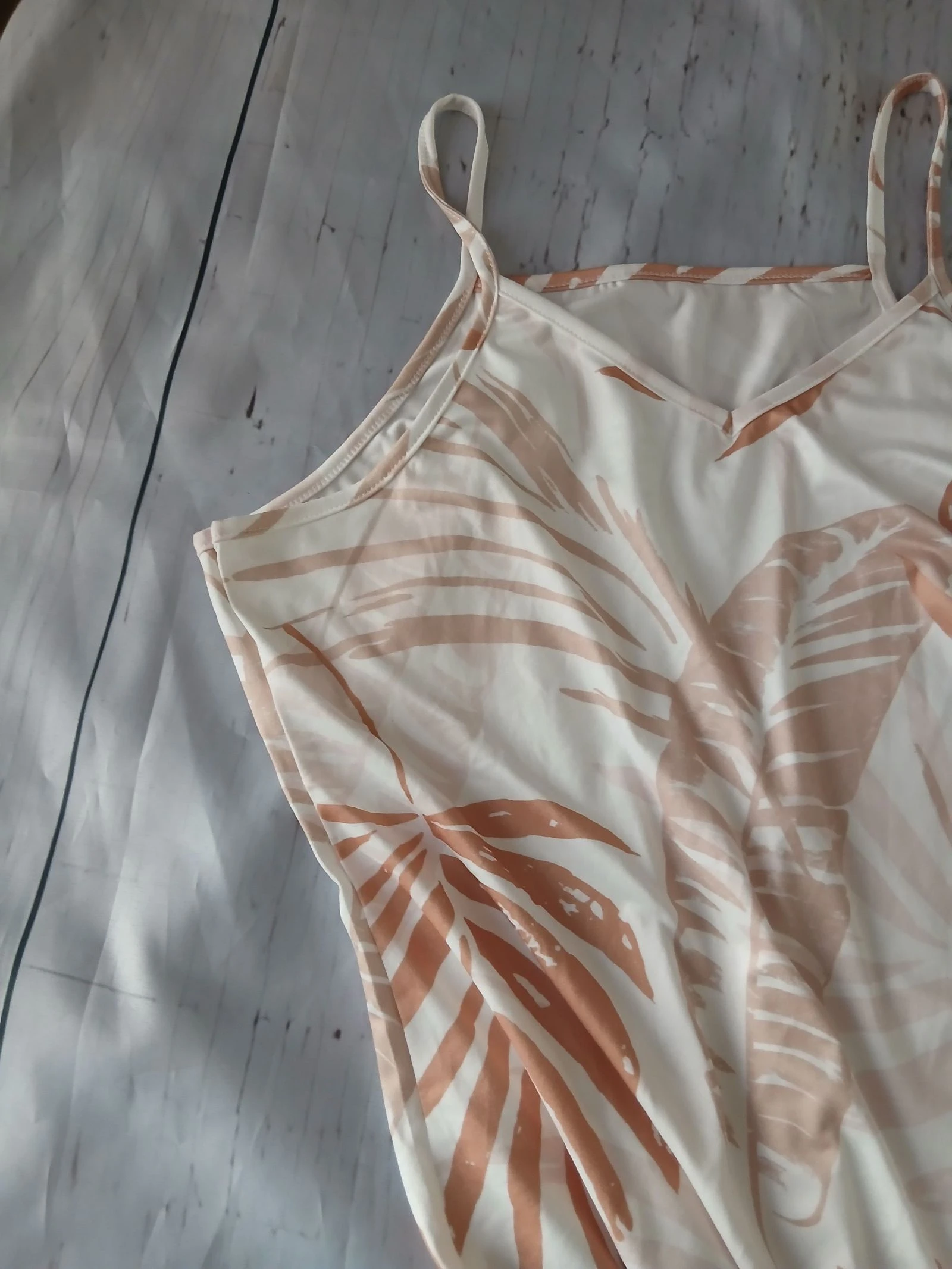Vestido largo de verano fluido con motivo de follaje Talla – photo 4